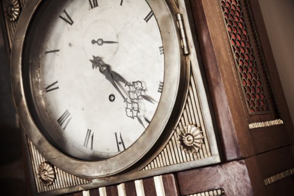 Clock Moving Service